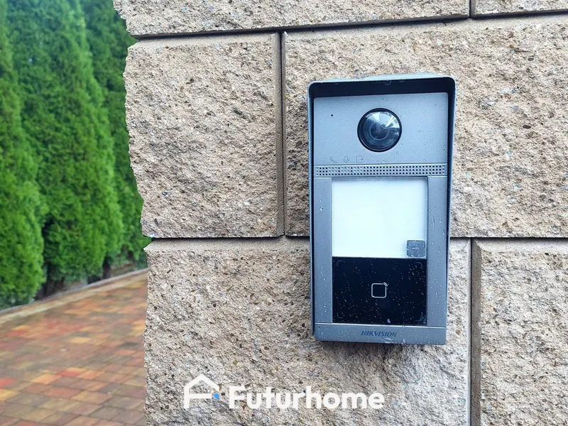 Wideodomofon Hikvision z czytnikiem RFID
